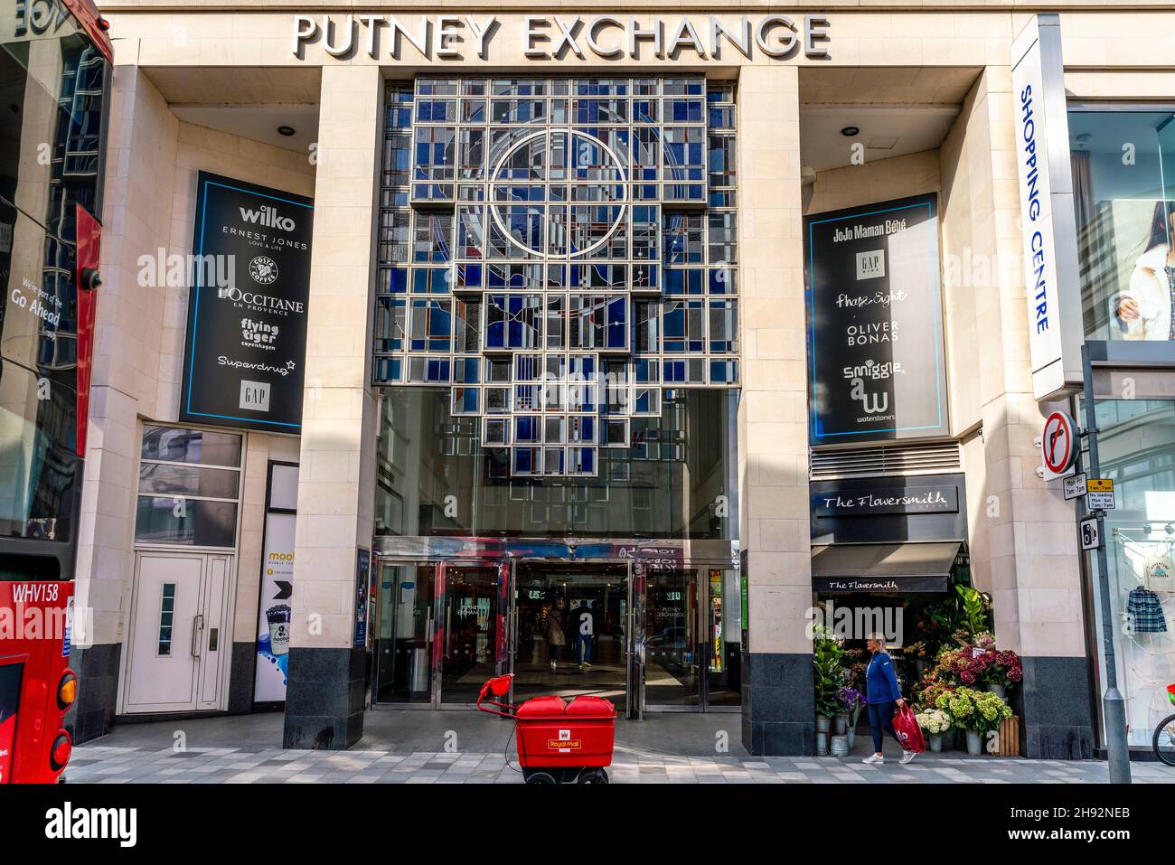 Centro commerciale al coperto Putney Exchange, Putney High Street, Londra, Regno Unito. Foto Stock