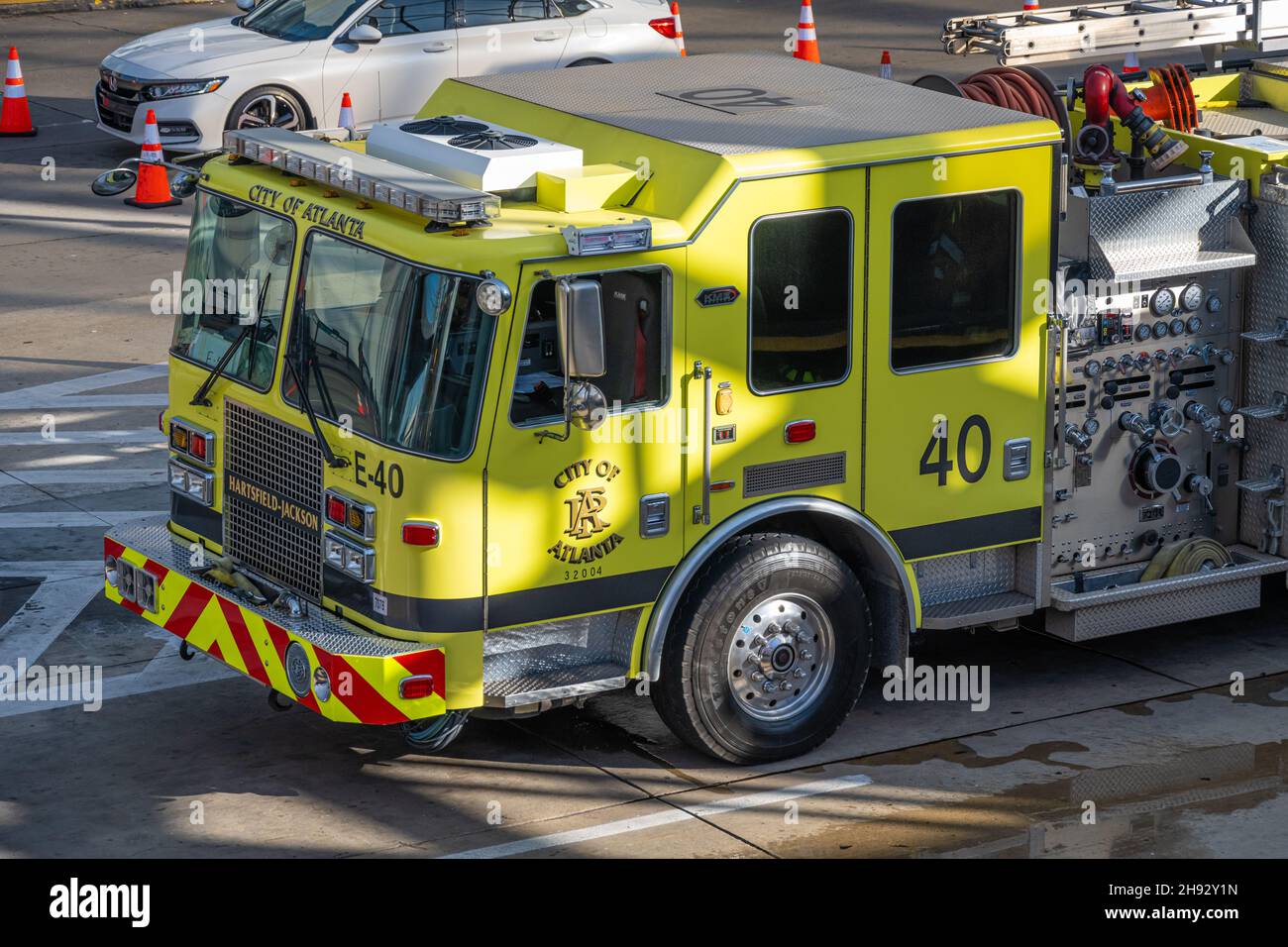 Camion dei vigili del fuoco del reparto di soccorso del fuoco di Atlanta 40 all'Aeroporto Internazionale Hartsfield-Jackson di Atlanta, Georgia. (USA) Foto Stock