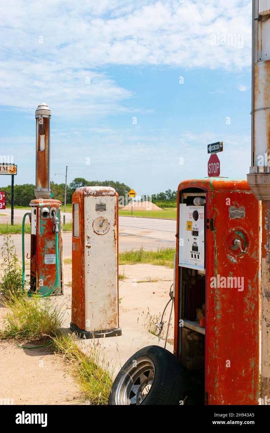 Pompe a gas vintage sulla Route 66 a Mclean, Texas, USA Foto Stock