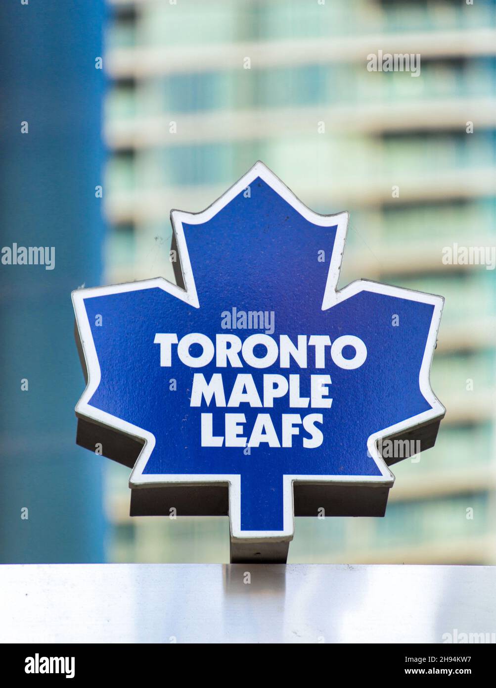 Segno o logo per la squadra professionale di hockey Toronto Maple Leafs. 22 novembre 2021 Foto Stock