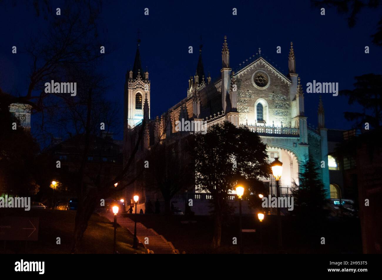 San Jerónimo el Real miscela eclettica di Mudéjar, Isabelline Gothic, e l'architettura del primo Rinascimento con una facciata plateresca a Madrid, Spagna. Foto Stock