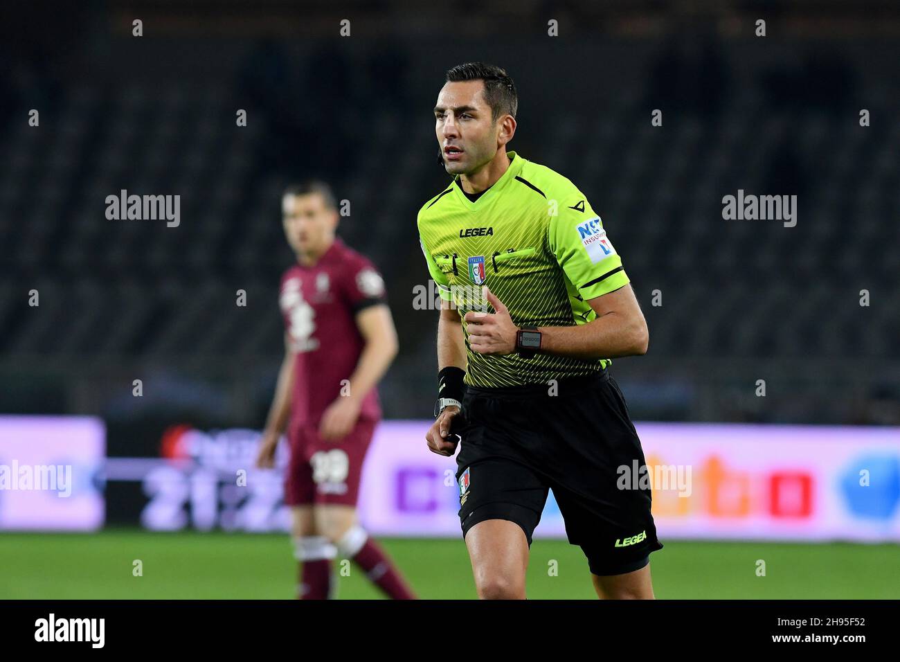 Torino, Italia. 2 dicembre 2021. Andrea Colombo arbitro durante la Serie A 2021/22 tra Torino FC ed Empoli FC allo Stadio Olimpico Grande Torino il 02 dicembre 2021 a Torino Photo ReportterTorino Credit: Independent Photo Agency/Alamy Live News Foto Stock