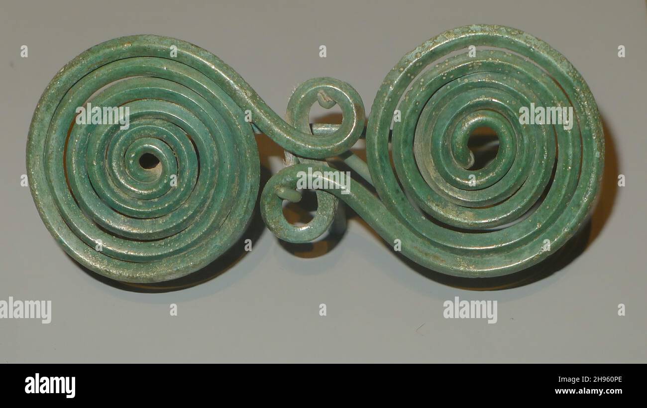 Fibula (indumento spilla), periodo geometrico (circa 800 a.C.). Foto Stock