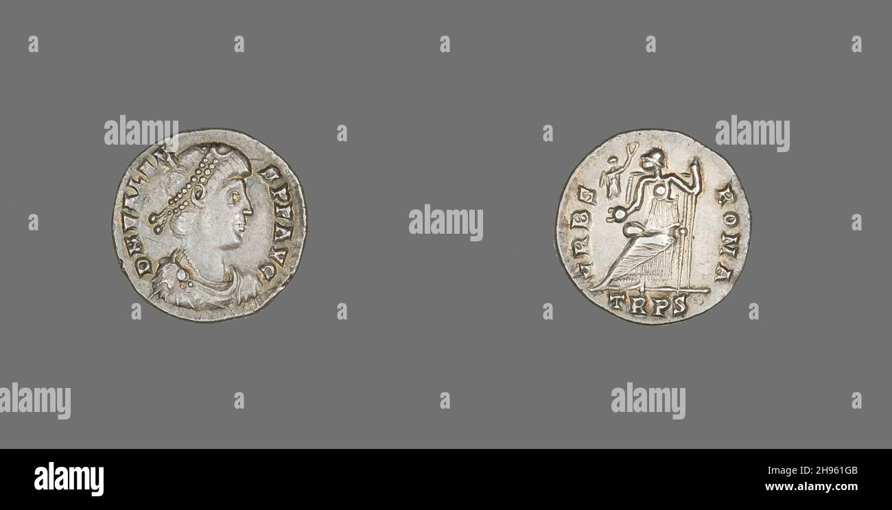 Siliqua (Coin) raffigurante l'imperatore Valens, 364-378. Inverso: La dea Roma che detiene la figura di vittoria e di scettro. Constato in Augusta Treverorum (Treer moderno). Foto Stock