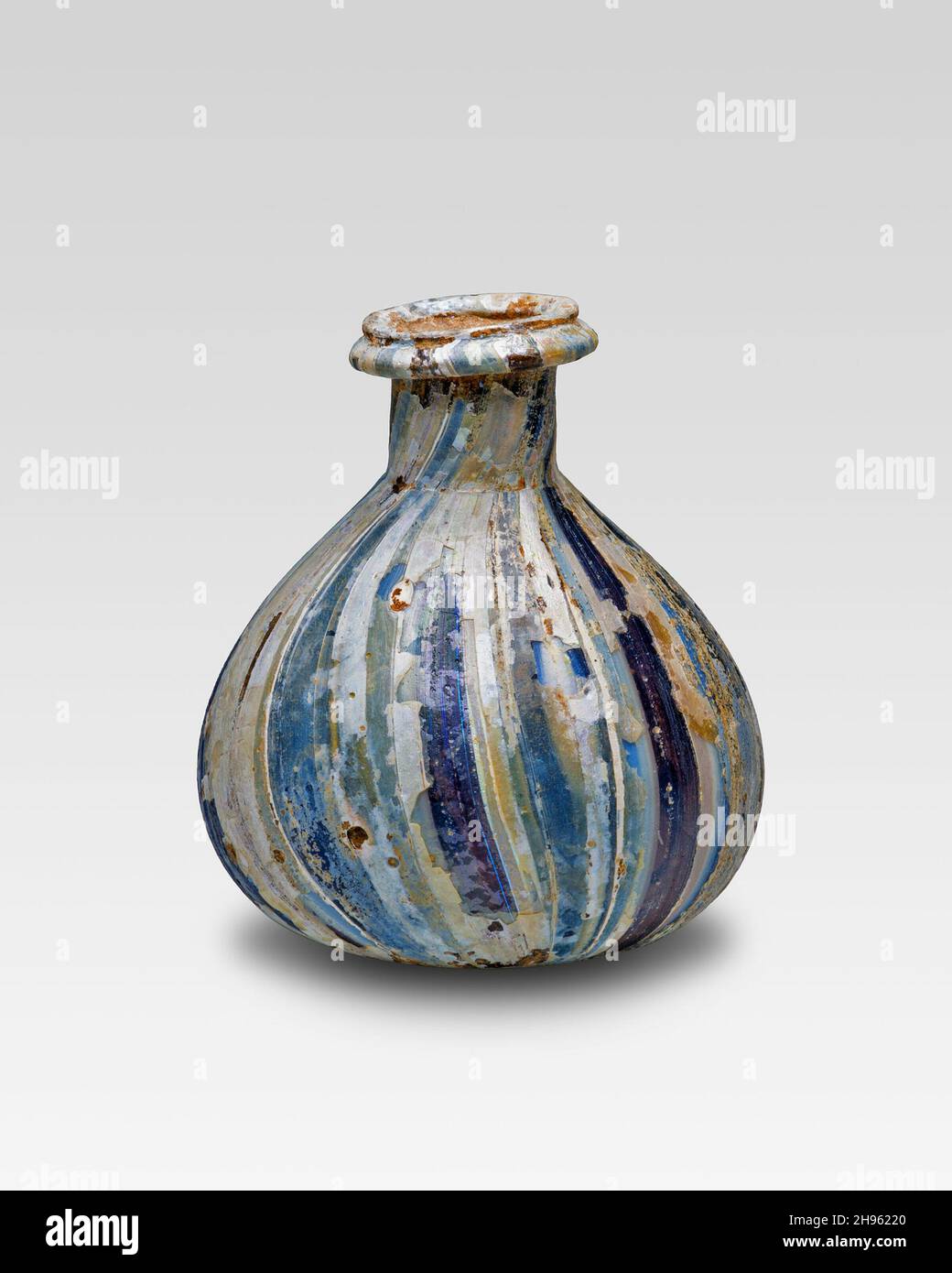 Bottiglia, prima metà del i secolo. Vetro soffiato. Romana; probabilmente l'Italia. Foto Stock