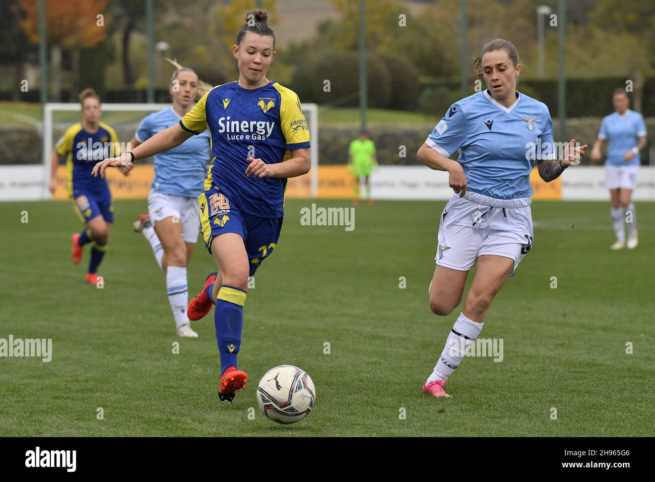 Anna Catelli di Hellas Verona durante la decima giornata del Campionato Serie A tra S.S. Lazio Women e Hellas Verona Women allo stadio Mirko Fersini il 4 dicembre 2021 a Formello. Foto Stock