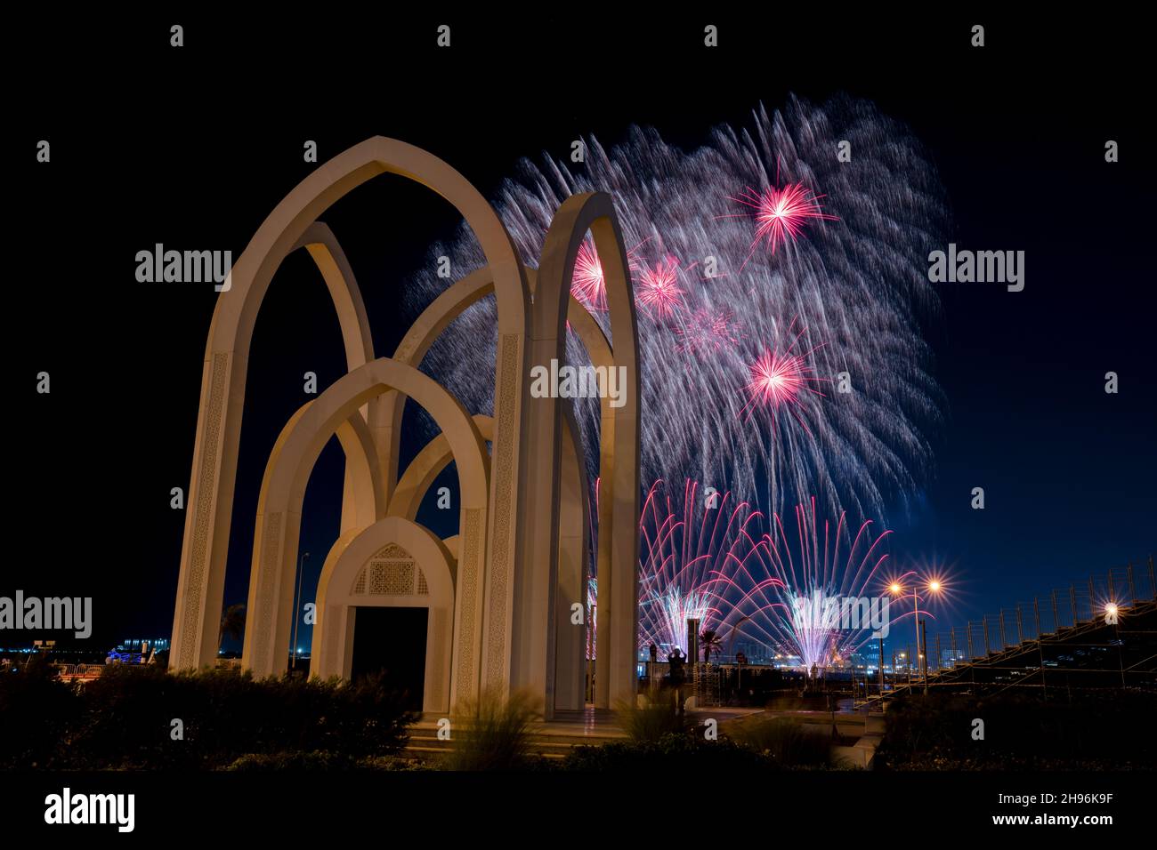 Fuochi d'artificio a Doha Corniche / QATAR Foto Stock