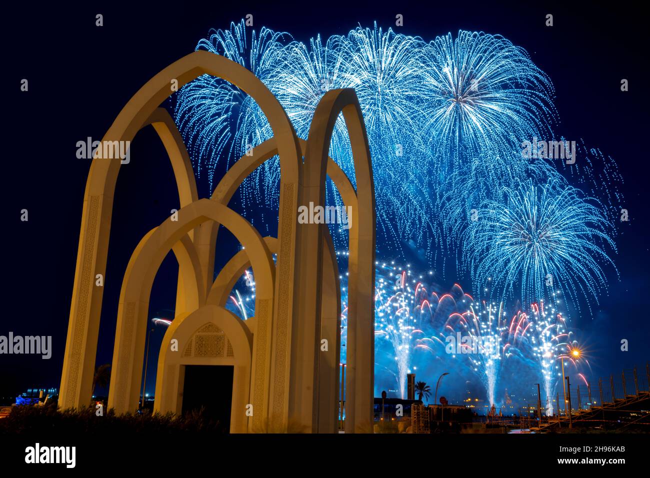 Fuochi d'artificio a Doha Corniche / QATAR Foto Stock