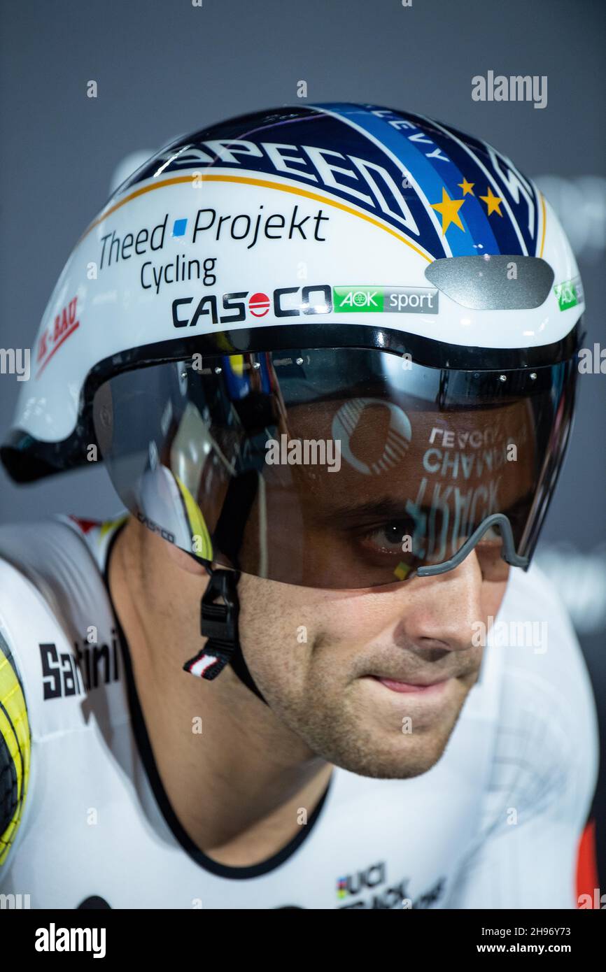 LONDRA, INGHILTERRA - DICEMBRE 04: Maximilian Levy of Germany guarda a Lee Valley Veloark Velodrome il 4 dicembre 2021 a Londra, Inghilterra. (Foto di Sebastian Frej) Credit: Sebo47/Alamy Live News Foto Stock