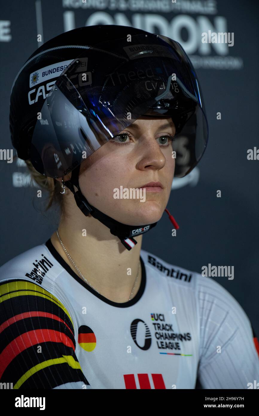 LONDRA, INGHILTERRA - DICEMBRE 04: Lea Friedrich di Germania al velodromo di Lee Valley Veloark il 4 dicembre 2021 a Londra, Inghilterra. (Foto di Sebastian Frej) Credit: Sebo47/Alamy Live News Foto Stock