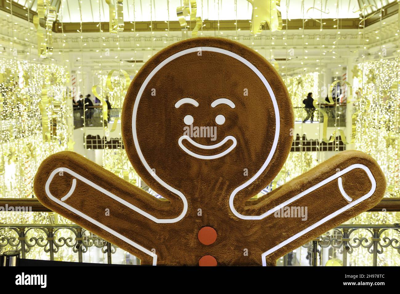 Francia, Parigi (75) 7 ° arrondissement, 2021 luci natalizie, il Dipartimento Store di le Bon Marche Foto Stock