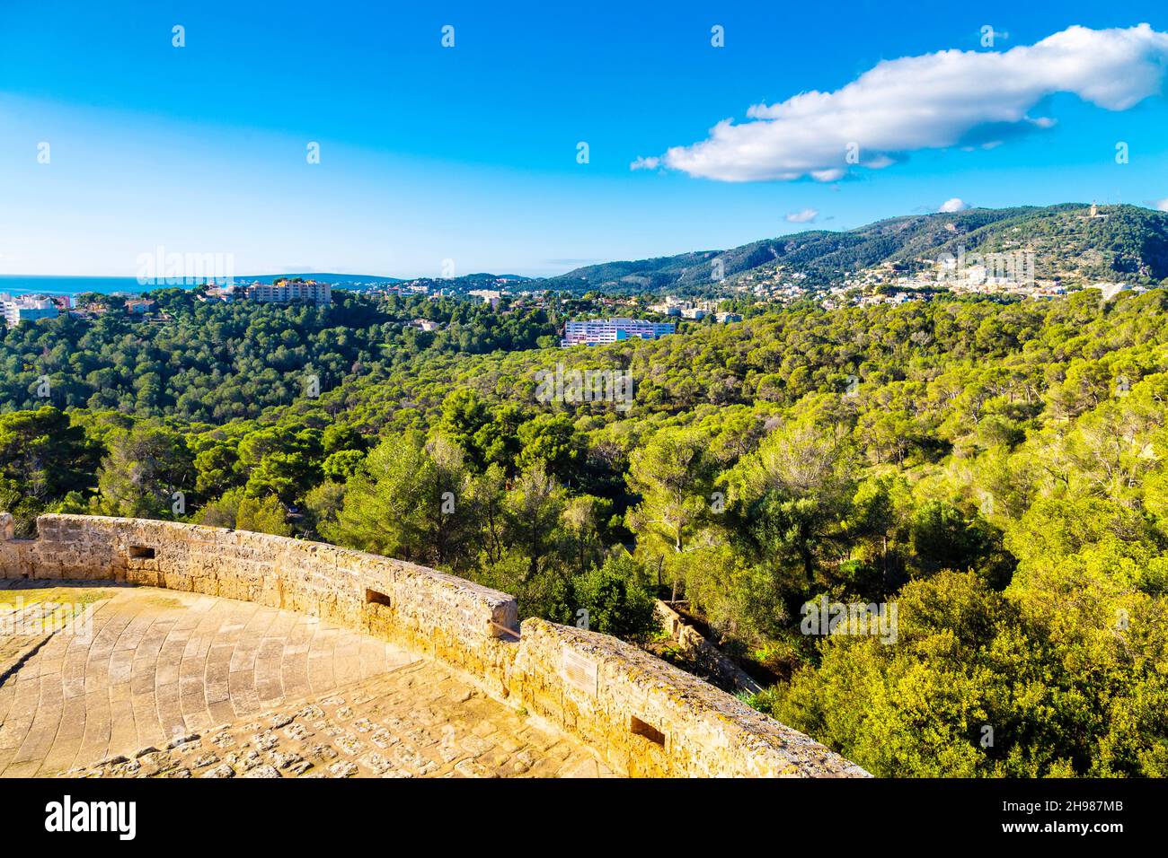 Vista sui loutsikrts di Palma da Castell de Bellver, Mallorca, Spagna Foto Stock