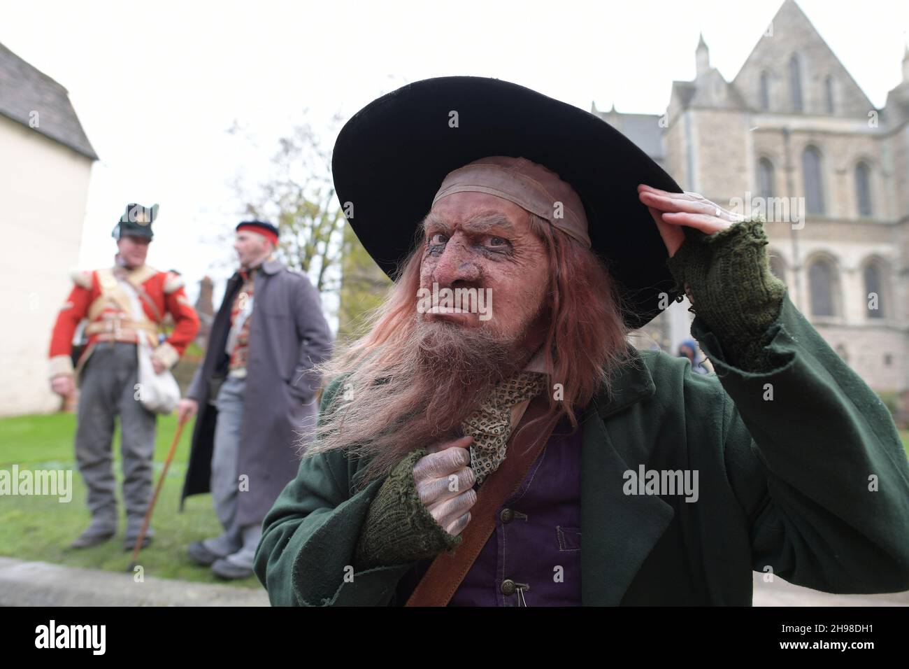 Rochester, Regno Unito. 05 dicembre 2021. Rochester Kent 5 dicembre 2021. Fagin di Oliver Twist. Il festival di Natale di Dickensian è tornato a Rochester dopo un anno di ritardo a causa della pandemia di Covid-19. Il festival includeva la Processione dei sette poveri viaggiatori e la Grand Parade illuminata da candele. Il festival si tiene a Rochester dal 1988 in occasione del tempo in cui Charles Dickens visse nella città del Kent dal 1817 al 1822 Credit: MARTIN DALTON/Alamy Live News Foto Stock