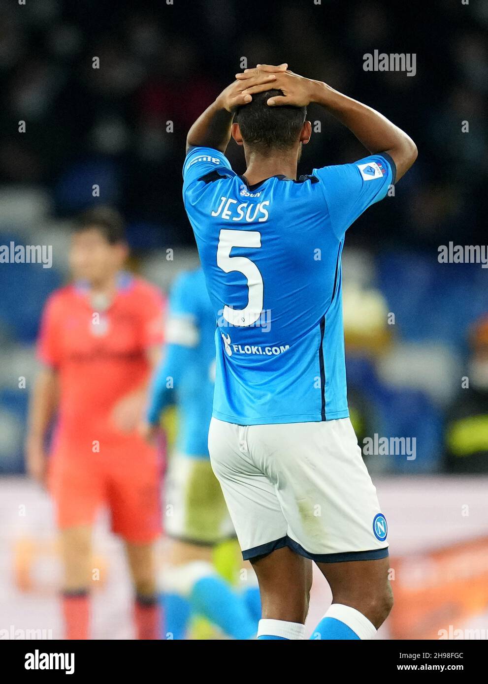 NAPOLI, ITALIA - DICEMBRE 04: Juan Guilherme Gesù della SSC Napoli deluso, durante la Serie A match tra SSC Napoli e Atalanta BC allo Stadio Diego Armando Maradona il 4 dicembre 2021 a Napoli, Italia. (Foto tramite MB Media) Foto Stock