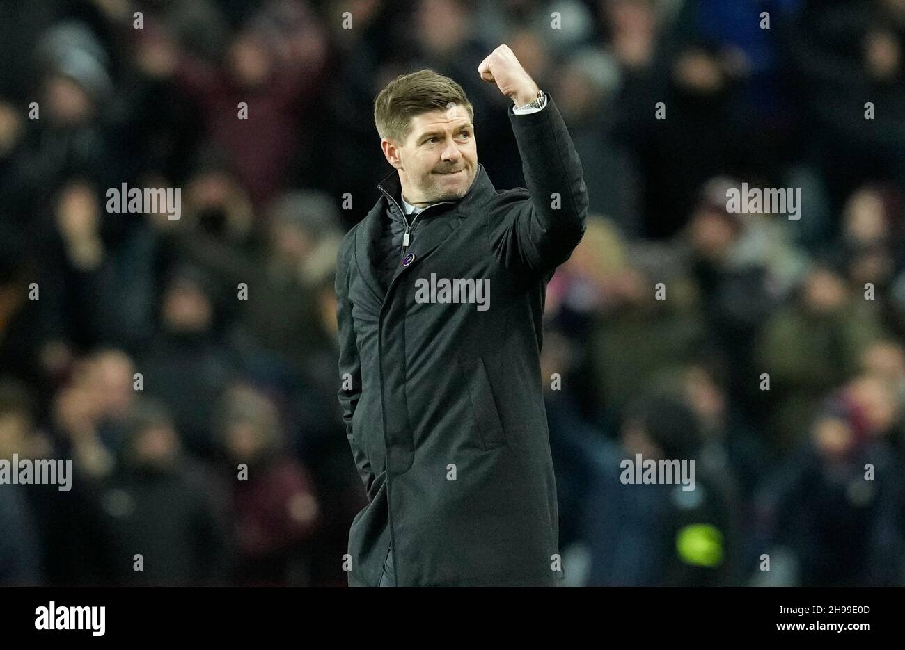 Birmingham, Inghilterra, 5 dicembre 2021. Steven Gerrard, direttore di Aston Villa, gode della vittoria durante la partita della Premier League a Villa Park, Birmingham. Il credito d'immagine dovrebbe leggere: Andrew Yates / Sportimage Foto Stock