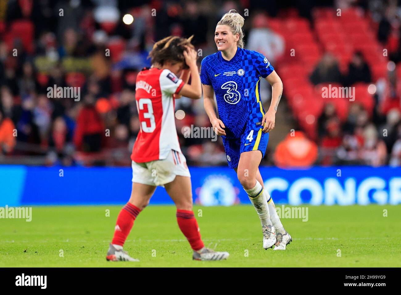 Londra, Regno Unito. 05 dicembre 2021. Millie Bright #4 di Chelsea celebra la vittoria al fischio finale a Londra, Regno Unito il 12/5/2021. (Foto di Conor Molloy/News Images/Sipa USA) Credit: Sipa USA/Alamy Live News Foto Stock