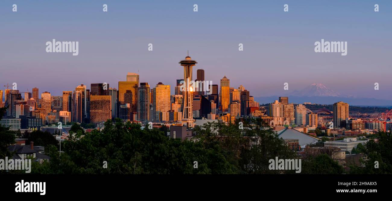Downtown Seattle Skyline al tramonto. Vista da Kerry Park, Seattle, Washington state, USA. Foto Stock
