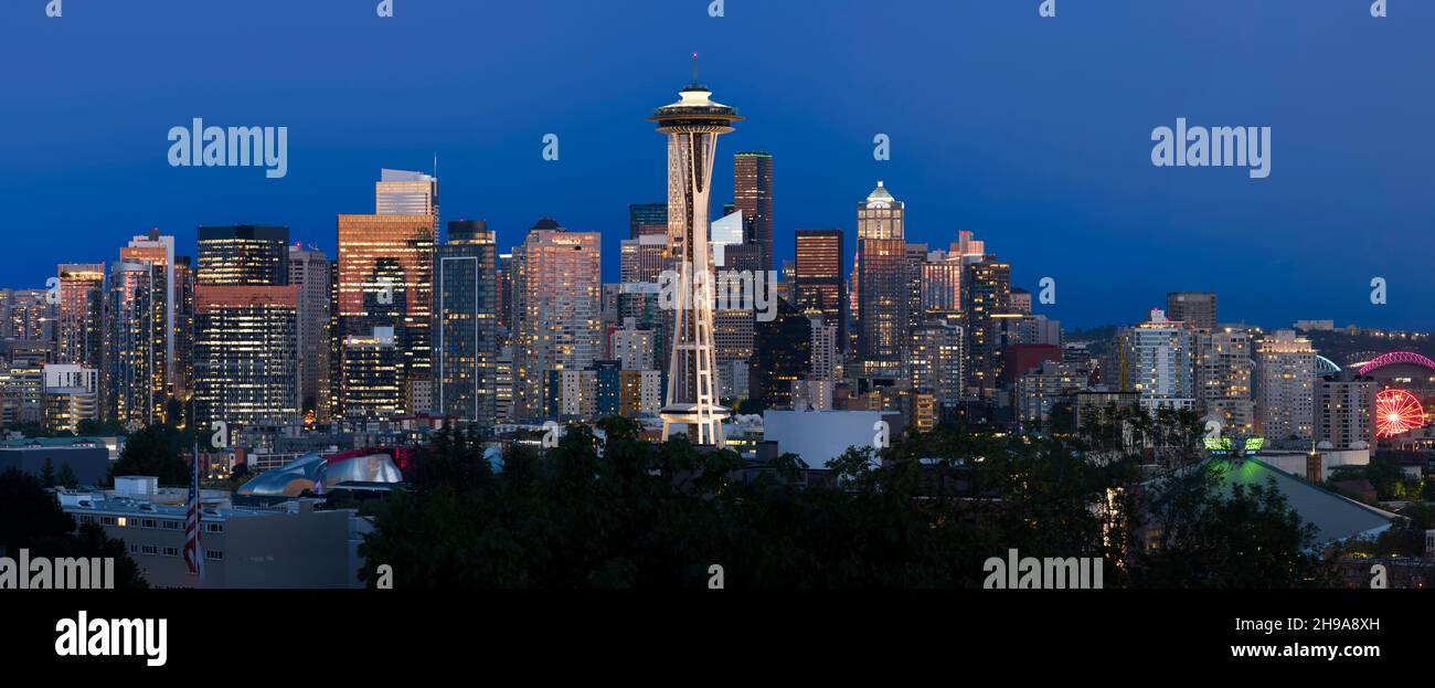 Downtown Seattle Skyline al crepuscolo. Vista da Kerry Park, Seattle, Washington state, USA. Foto Stock