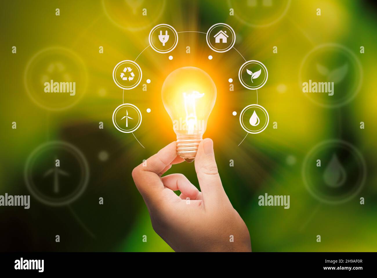 Fonti di energia rinnovabili: Sostenibilità, efficienza energetica, concetto di crisi energetica Foto Stock