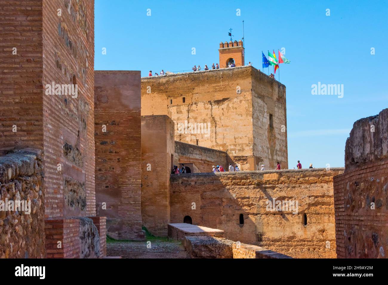 L'Alcazaba, le torri fortiliane e le mura esterne dell'Alhambra, Granada, Provincia di Granada, Comunità autonoma dell'Andalusia, Spagna Foto Stock