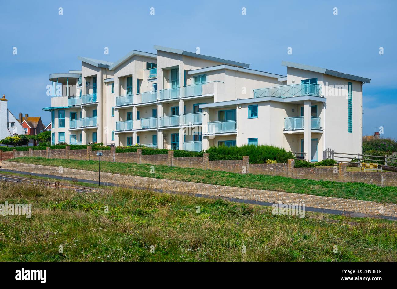 Il Capo, un complesso di appartamenti sul Rottingdean Seafront a Rottingdean, Brighton & Hove, East Sussex, Inghilterra, Regno Unito. Foto Stock