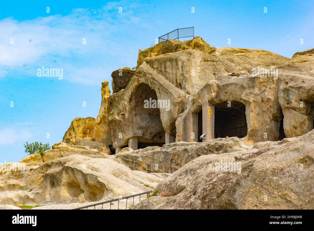 Molto antica città grotta Uplistsikhe in Georgia Foto Stock