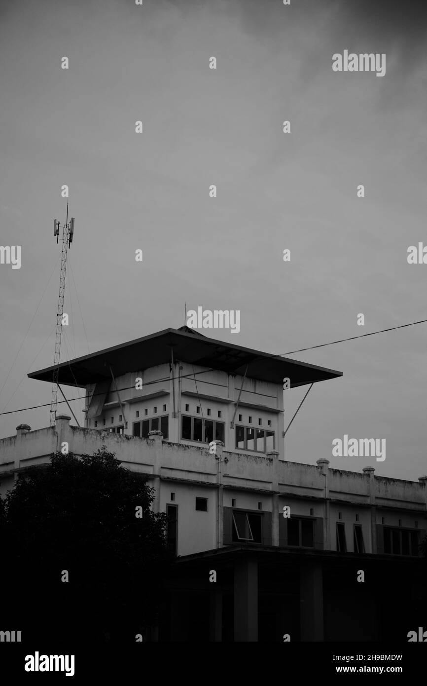 Edificio abbandonato del terminal degli autobus Foto Stock