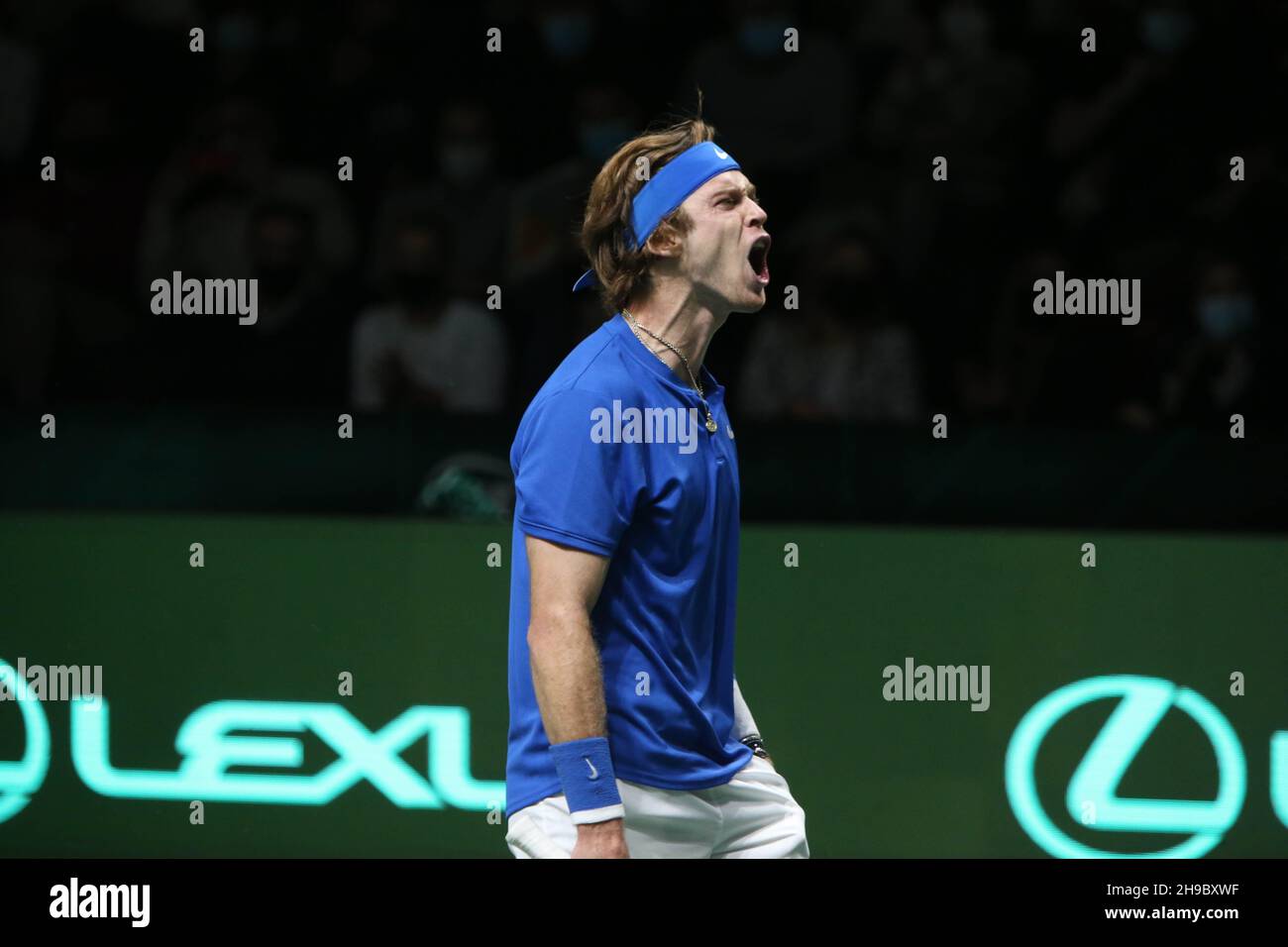 Andrey Rublev della Russia durante la finale della Coppa Davis 2021, partita di tennis tra Russia e Croazia il 5 dicembre 2021 alla Madrid Arena di Madrid, Spagna - Foto Laurent Lairys / DPPI Foto Stock