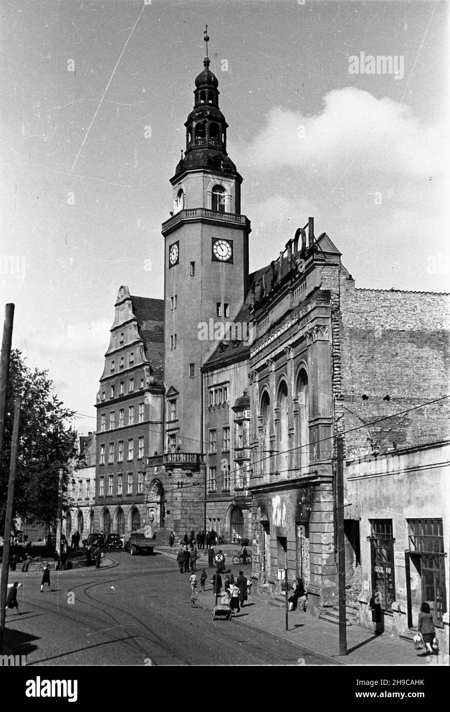 Olsztyn, 1947-10. Nowy ratusz. Wybudowany w latach 1912-1926 r., wówczas siedziba Urzêdu Wojewódzkiego. wb/gr PAP Dok³adny dzieñ wydarzenia nieustalony. Olsztyn, ottobre 1947. Un nuovo municipio, costruito nel 1912-1926, a quel tempo la sede dell'Ufficio Provinciale. wb/gr PAP Foto Stock