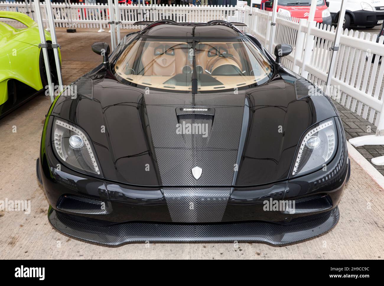 Vista frontale di una Koenigsegg Agera R, in mostra nel Supercar Paddock, al Silverstone Classic 2021 Foto Stock