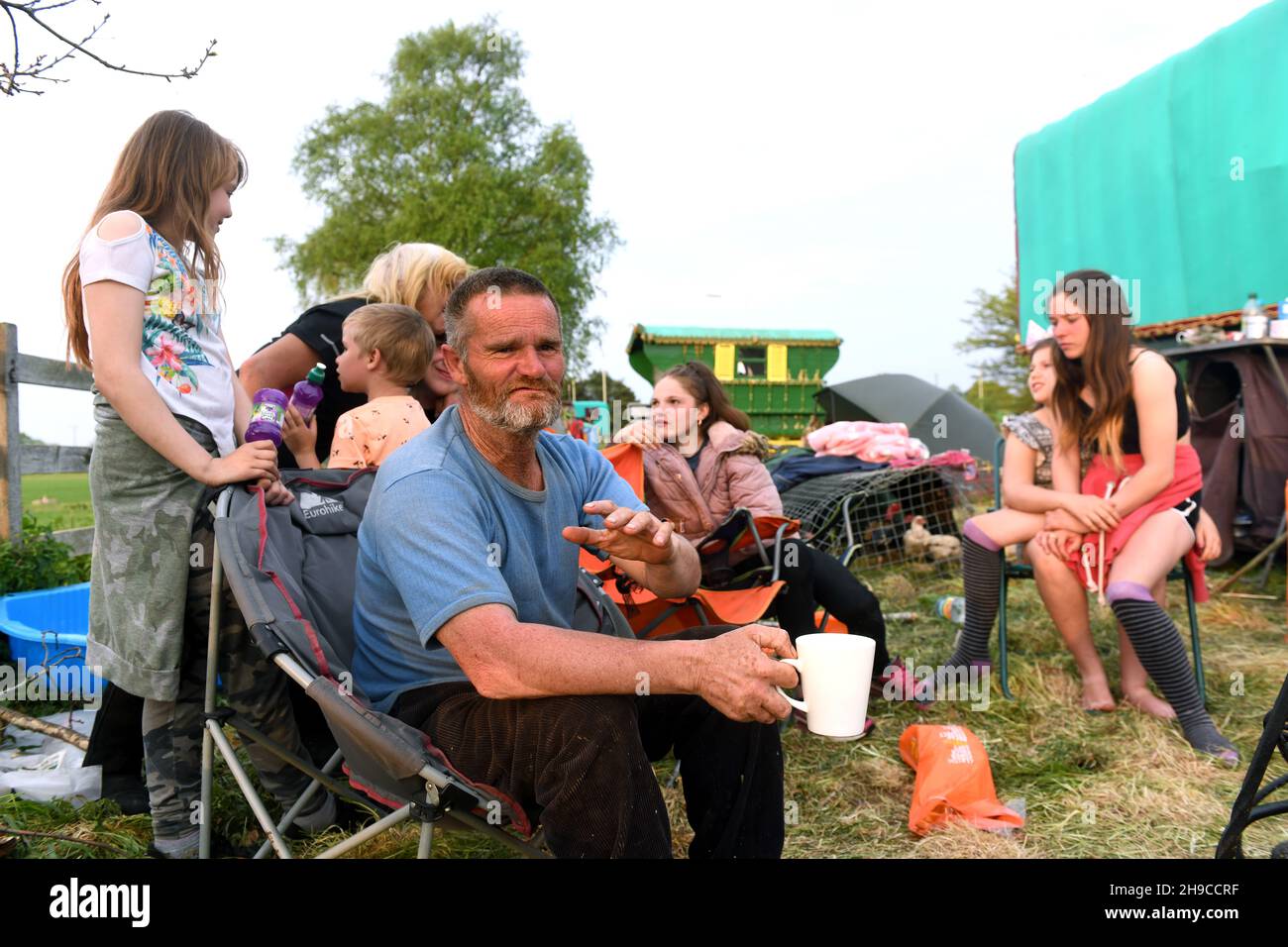 La famiglia Romany Travellers' si riunisce vicino a Telford. Foto Stock