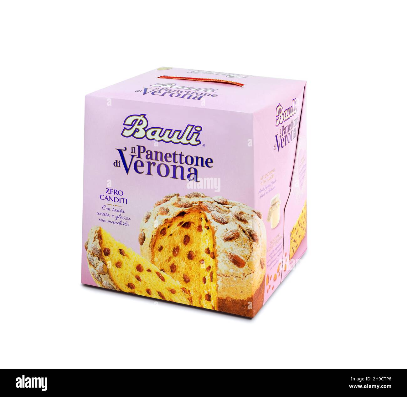 Italia - 3 dicembre. 2021:panettone italiano senza canditi del famoso marchio Bauli di Verona Foto Stock