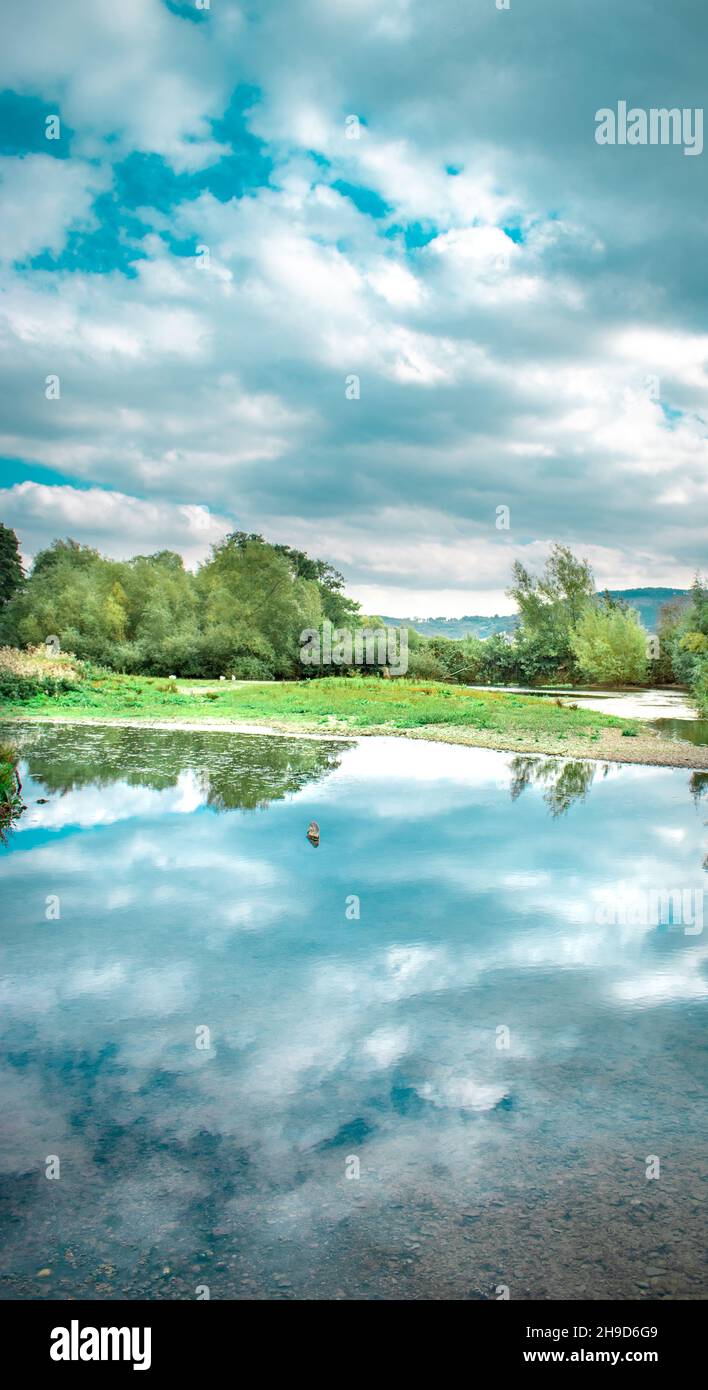 Immagini estive di River Teme, Leintwardine, Shropshire, Inghilterra. Foto Stock