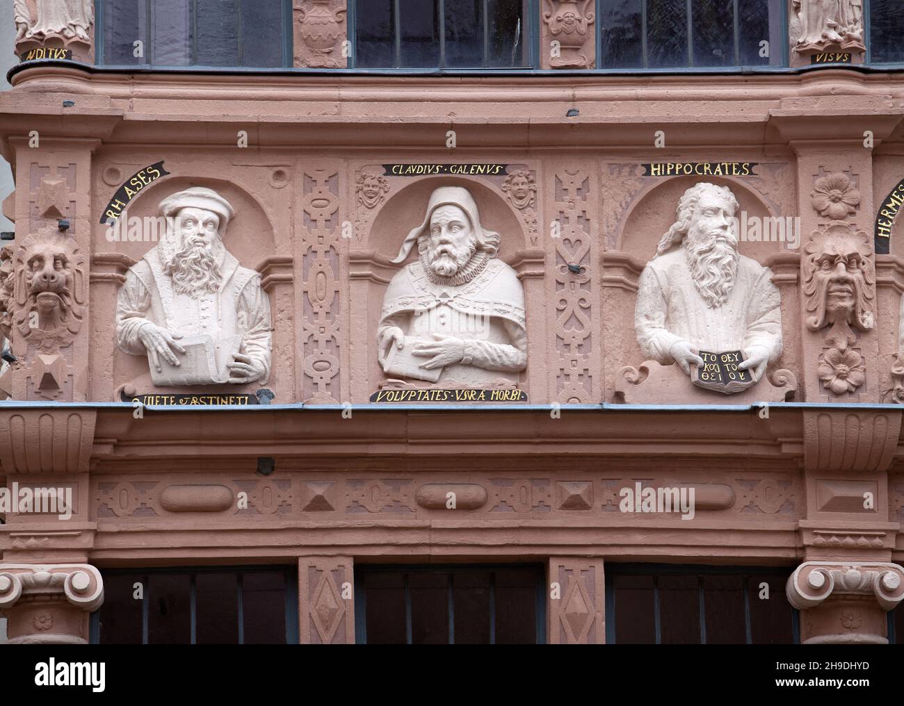 Angolo della farmacia, Municipio, Lemgo, Renania settentrionale-Vestfalia, Germania, Europa Foto Stock