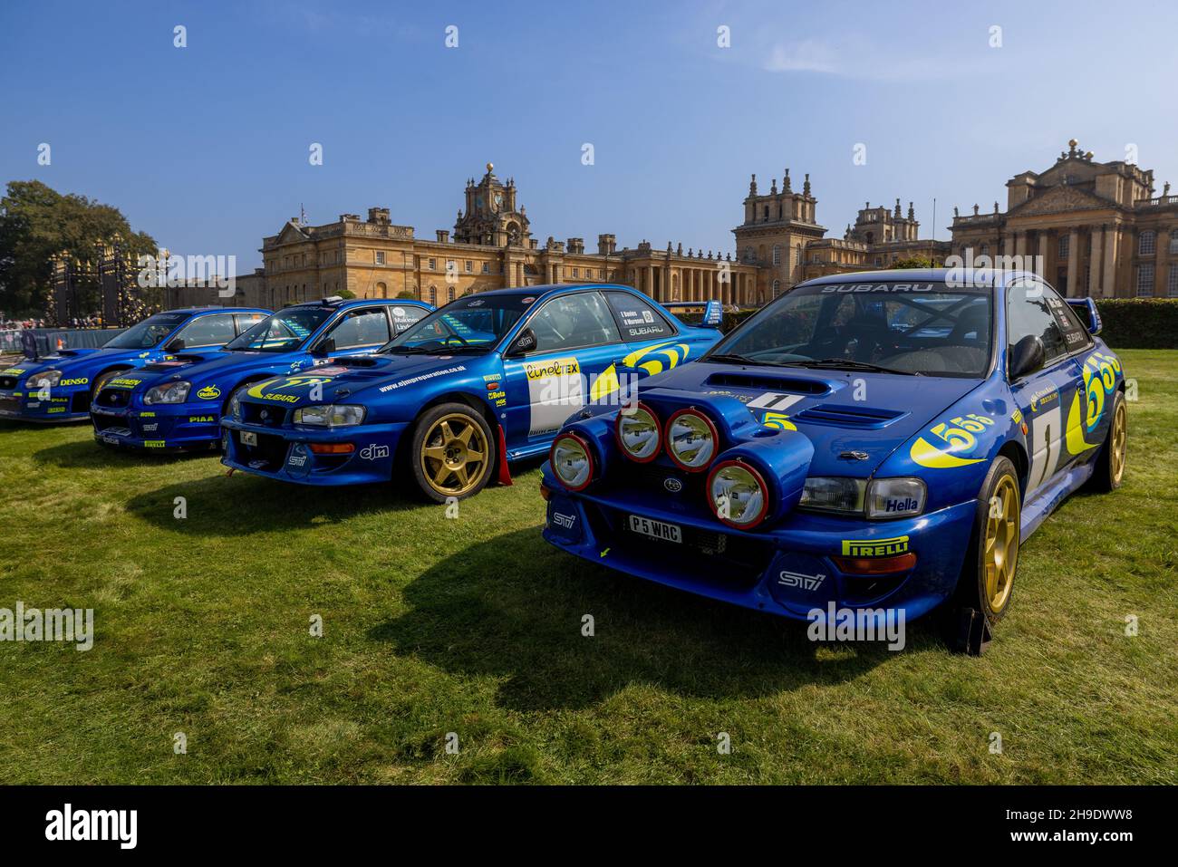 Impressionante line-up di Subaru rally auto in mostra al Concours d’Elegance tenutosi a Blenheim Palace il 5th settembre 2021 Foto Stock