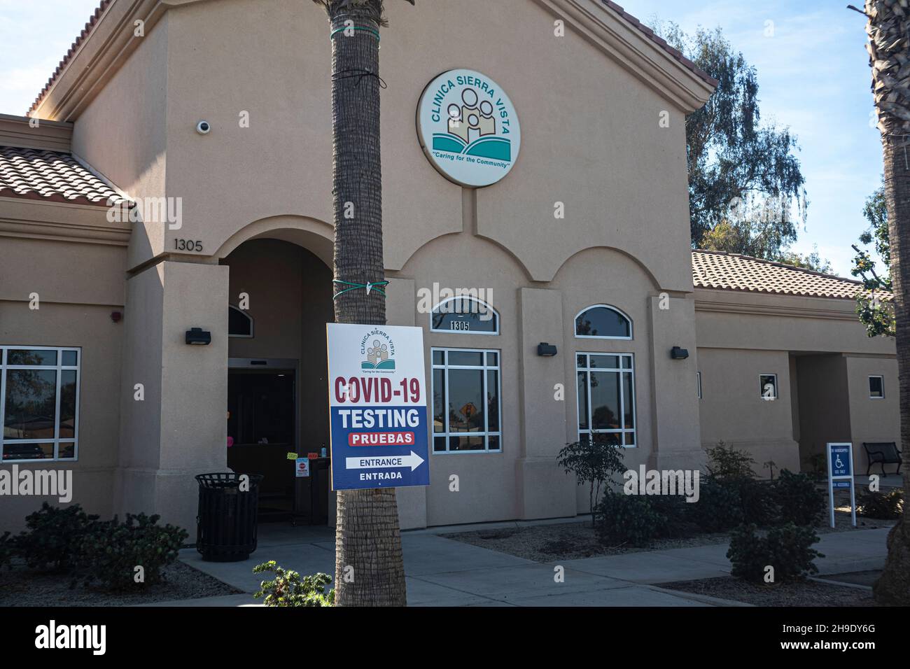 Test del Covid-19 presso la clinica sanitaria della comunità, Arvin, Kern County, California, USA Foto Stock