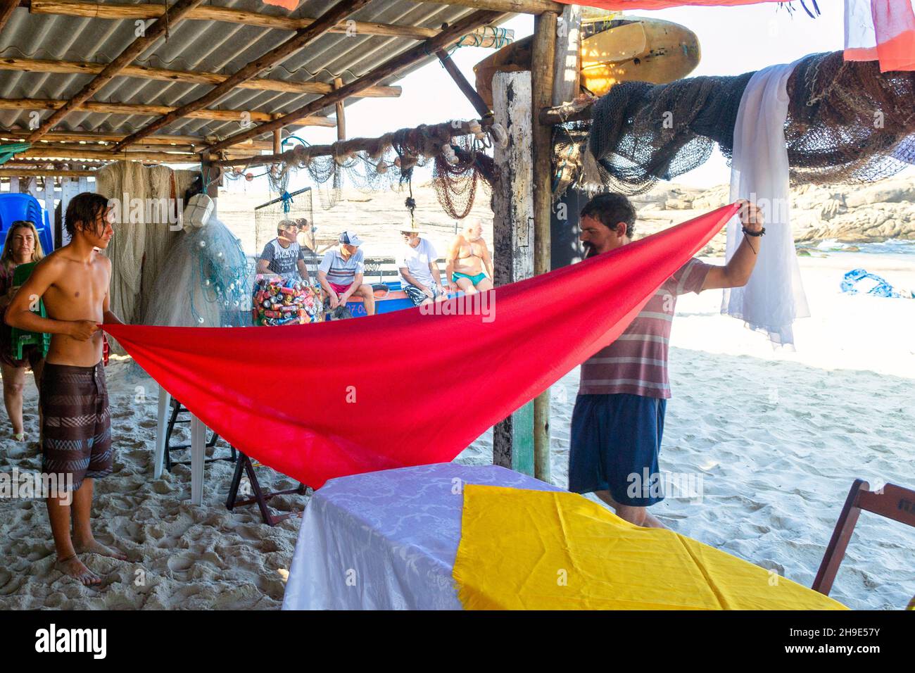Evento locale di pesca artigianale, spiaggia di Piritininga, Rio de Janeiro, Brasile Foto Stock
