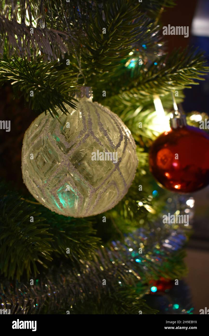 La palla di Natale congelata Foto Stock