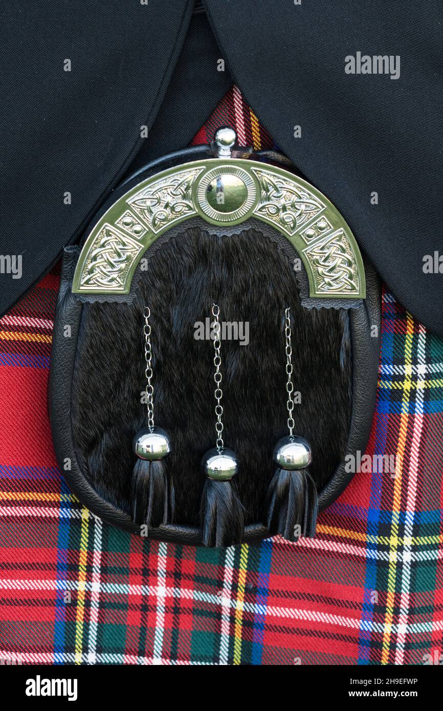 Uno sportivo o una borsa è indossato come parte del vestito Highland Scots con il kilt. Foto Stock