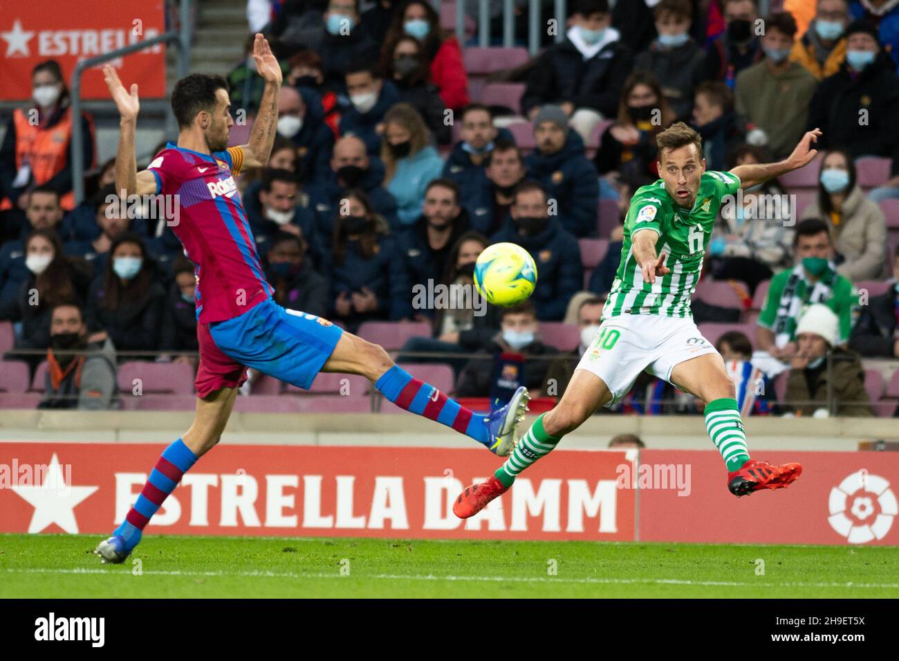 Sergio Canales di Real Betis durante la partita Liga tra il FC Barcelona e Real Betis a Camp Nou a Barcellona, in Spagna. Foto Stock