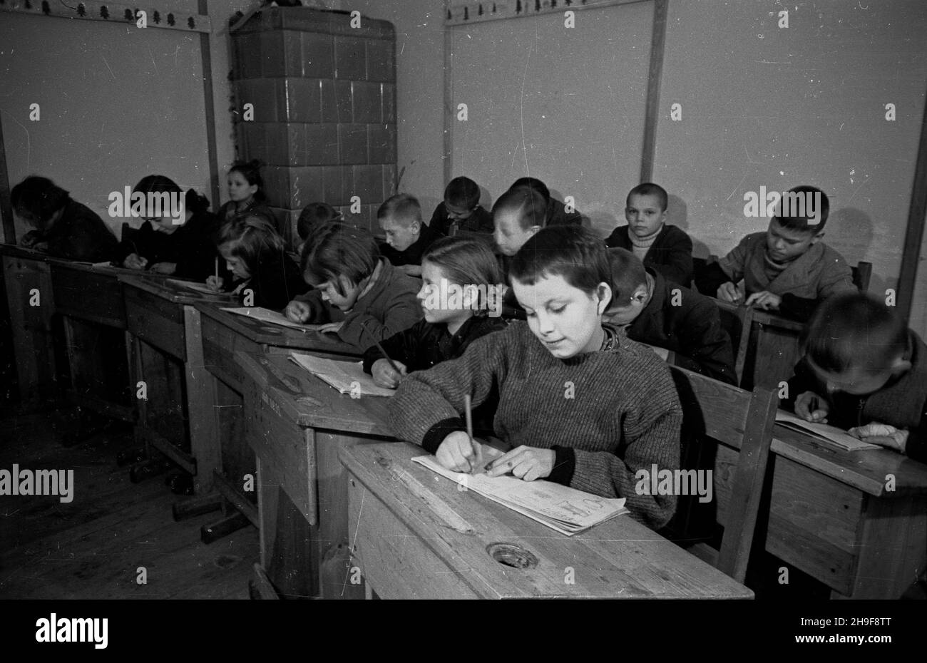 Warszawa, 1948-01. Instytut G³uchoniemych. Zajêcia lekcyjne w szkole. Dok³adny dzieñ wydarzenia nieustalony. bk PAP Varsavia, 1948 gennaio. L'Istituto dei non udenti. Una lezione a scuola. bk PAP Foto Stock