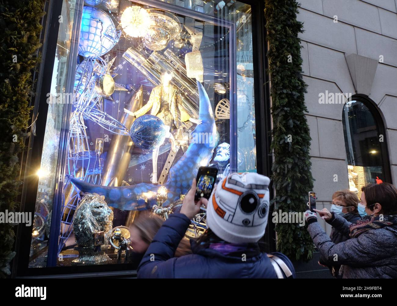 finestre di vacanza a bergdorf goodman new york, ny 2021 Foto Stock