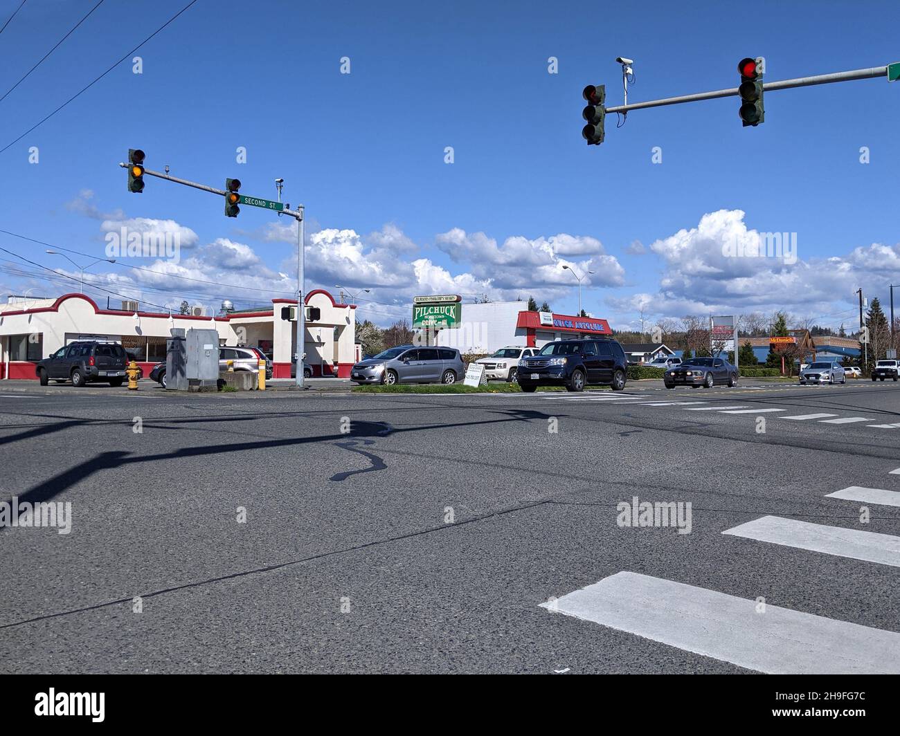 Snohomish, WA USA - circa Aprile 2021: Vista sulla strada del centro storico di Snohomish Foto Stock