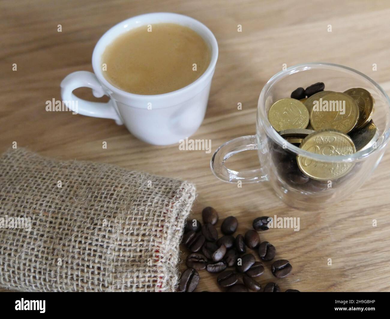 Caffè e pool comunale di soldi per il caffè, Symbol Foto Stock