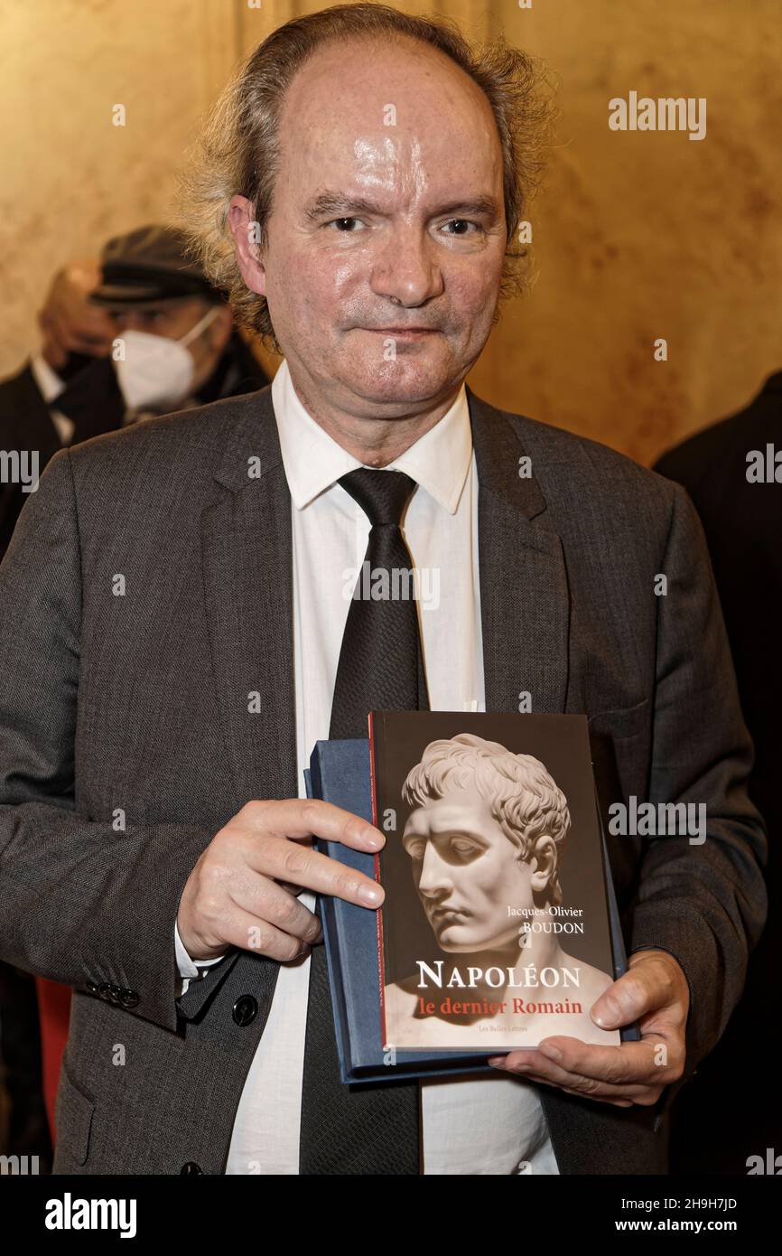 Parigi, Francia. 6th Dic 2021. Jacques-Olivier Boudon vincitore 'Prix des Empires 2021' per il suo libro 'Napoléon le dernier Romain' (Les Belles Lettres) Foto Stock