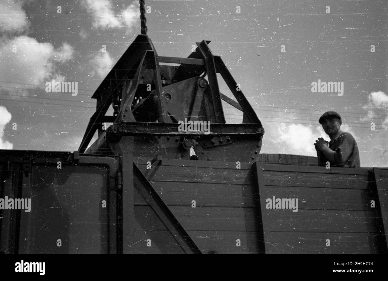 Polska, 1948-07-20. Port œródl¹dowy na Odrze. mw PAP Polonia, 20 luglio 1948. Porto interno sul fiume Oder. mw PAP Foto Stock