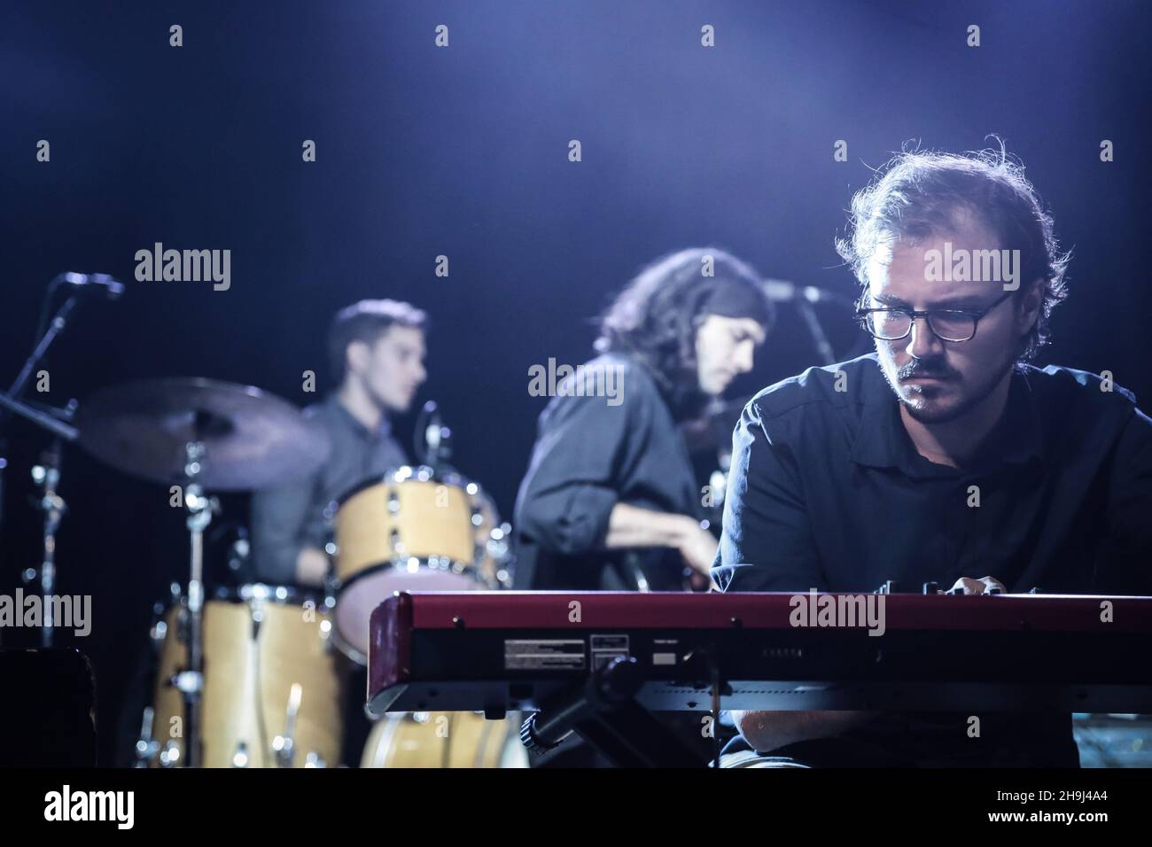 La banda gene Clark No Other che si esibisce al 2014 Fine del festival della strada a Larmer Tree Gardens in Dorset Foto Stock