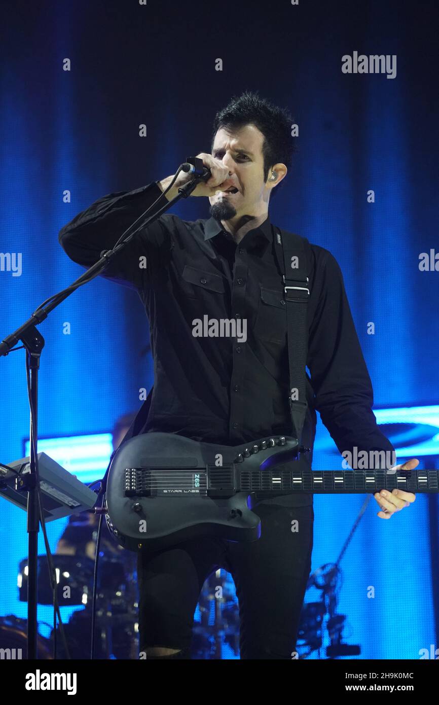 Rob Swire del pendolo si esibisce in diretta sulla BBC radio 1 Stage al Reading Festival 2018. Data foto: Sabato 25 agosto 2018. Il credito fotografico dovrebbe essere: Richard Grey/EMPICS Foto Stock