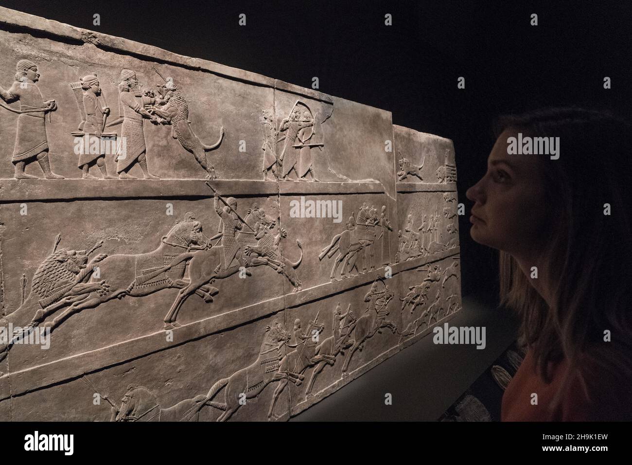 Caccia al leone di ashurbanipal immagini e fotografie stock ad alta