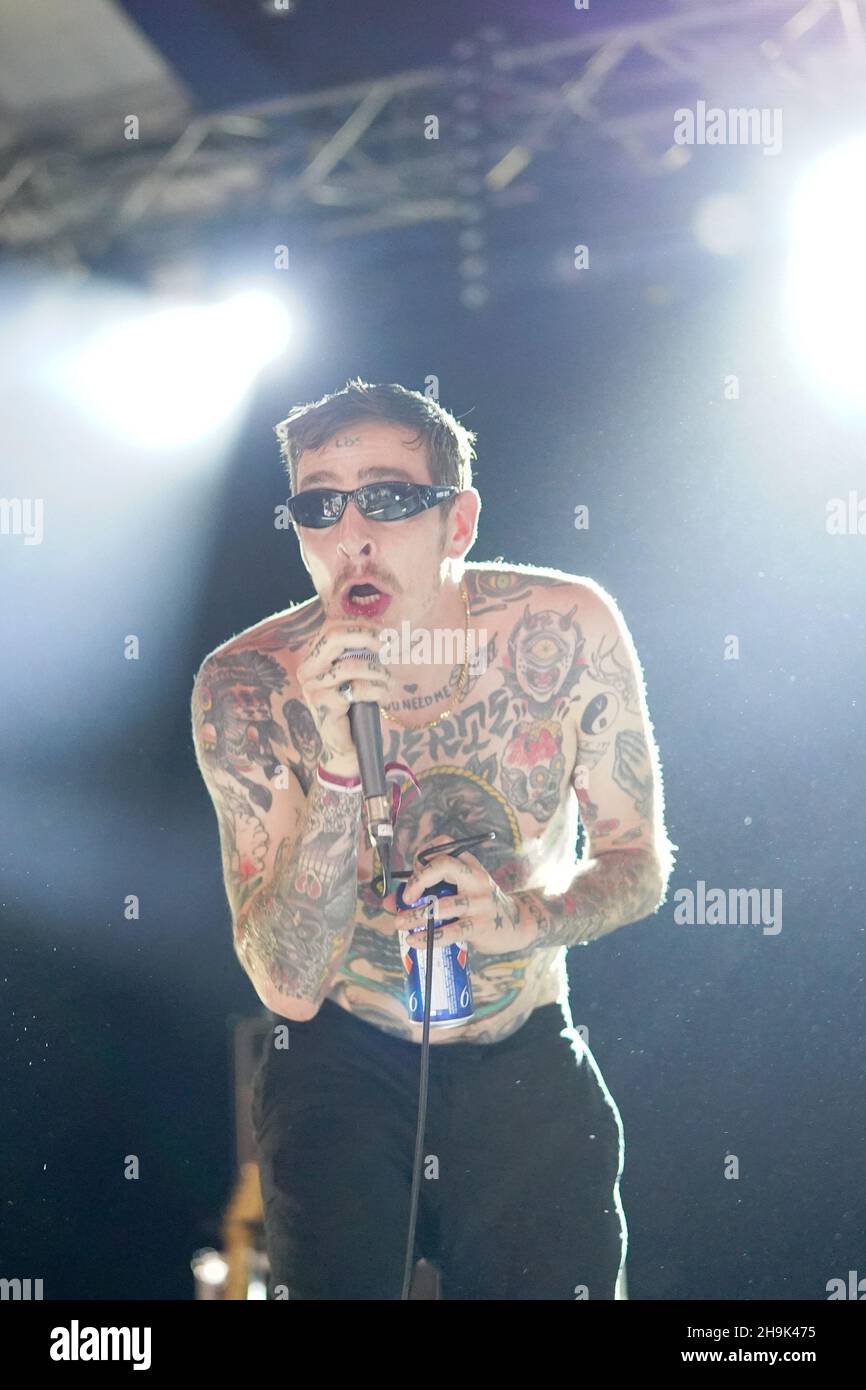 I Viagra Boys si esibiscono alla fine del 2019 del Road Festival a Larmer Tree Gardens a Dorset. Data foto: Domenica 1 settembre 2019. Il credito fotografico dovrebbe essere: Richard Grey/EMPICS Foto Stock